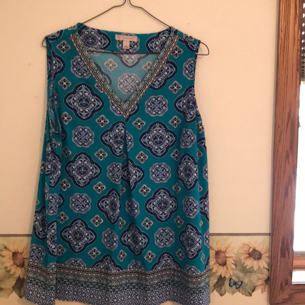 Ladies sleeveless top